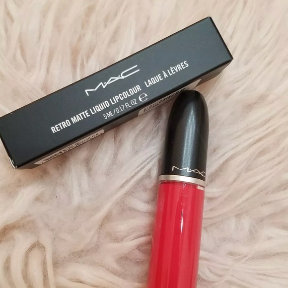 MAC RETRO MATTE LIQUID LIPCOLOUR IN RETRO JADE💋 - Picture 2 of 2